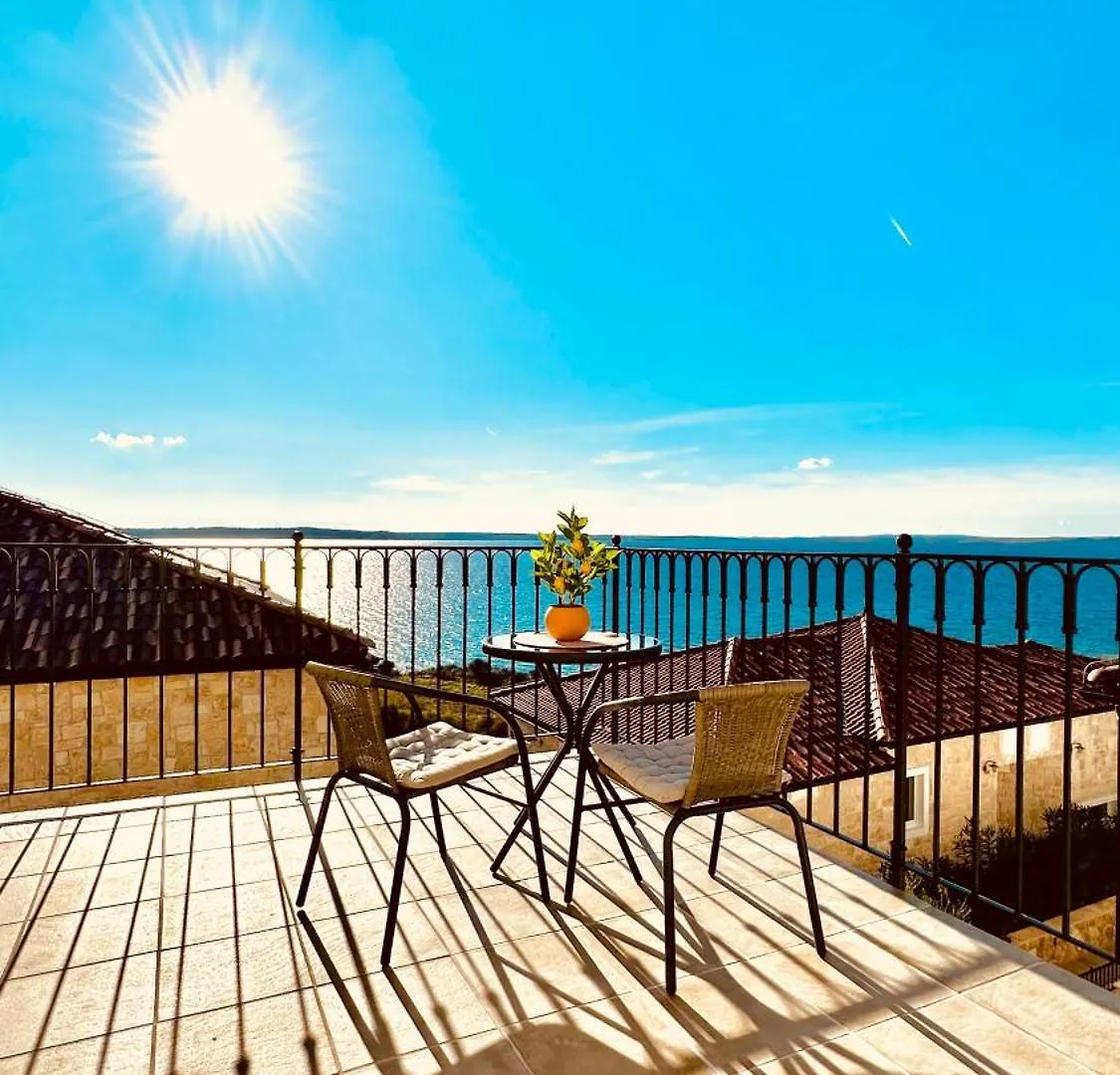 Vista Villas Apartment Lovers Nest Razanac